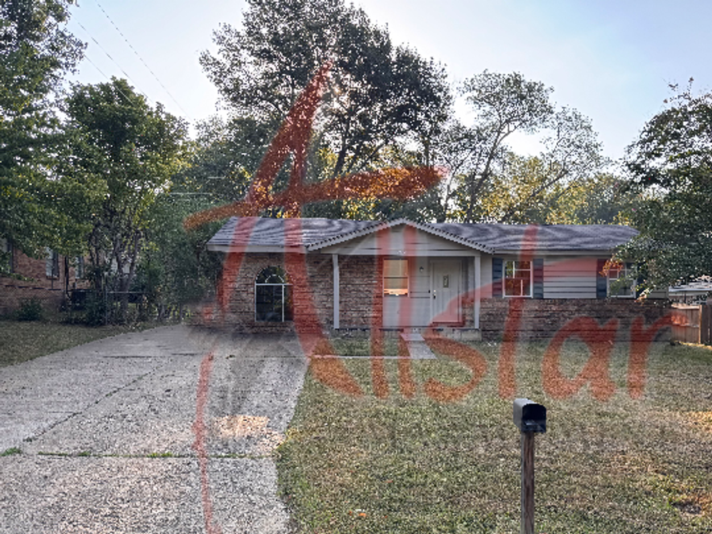 Southaven House: 8678 Yorktown Dr