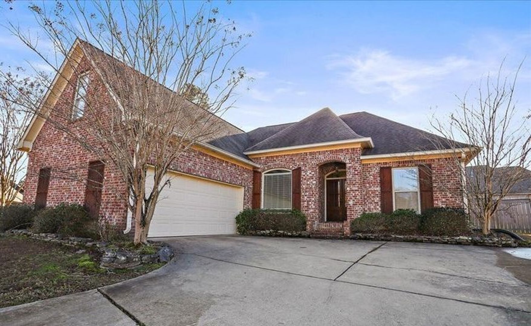 Brandon House: 852 Willow Grande Circle