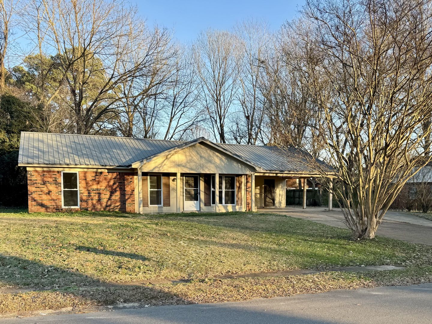 Horn Lake House: 5826 Patricia Dr