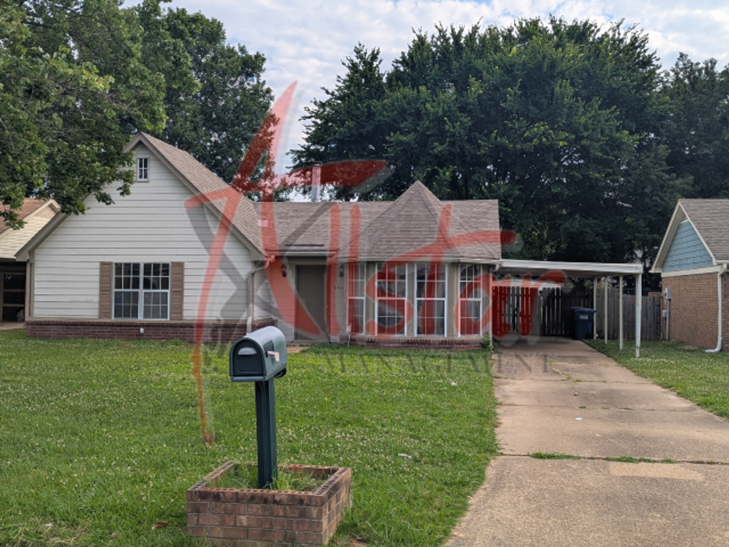 Horn Lake House: 2922 Waverly Dr