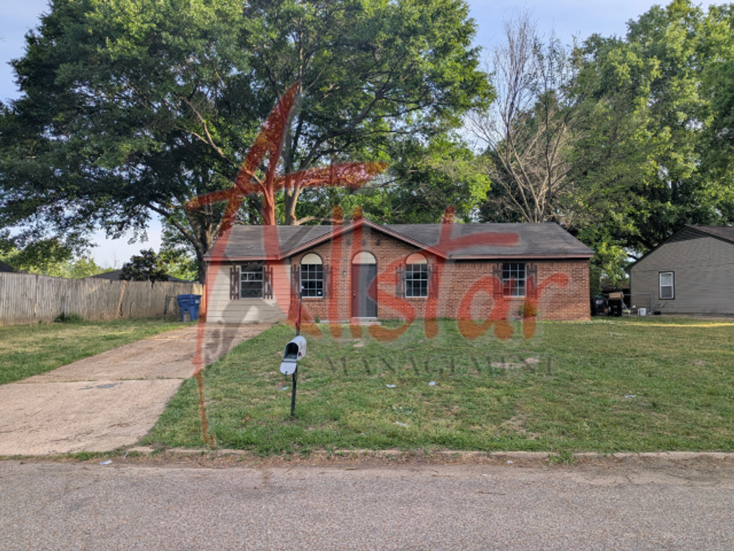 Horn Lake House: 2628 Hillcrest Drive