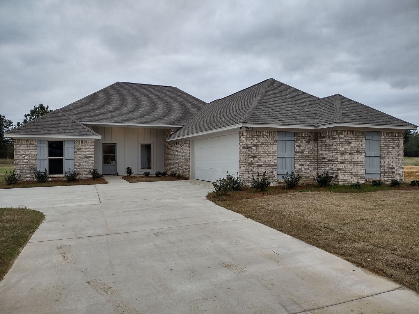 Pearl House: 620 Westfield Drive