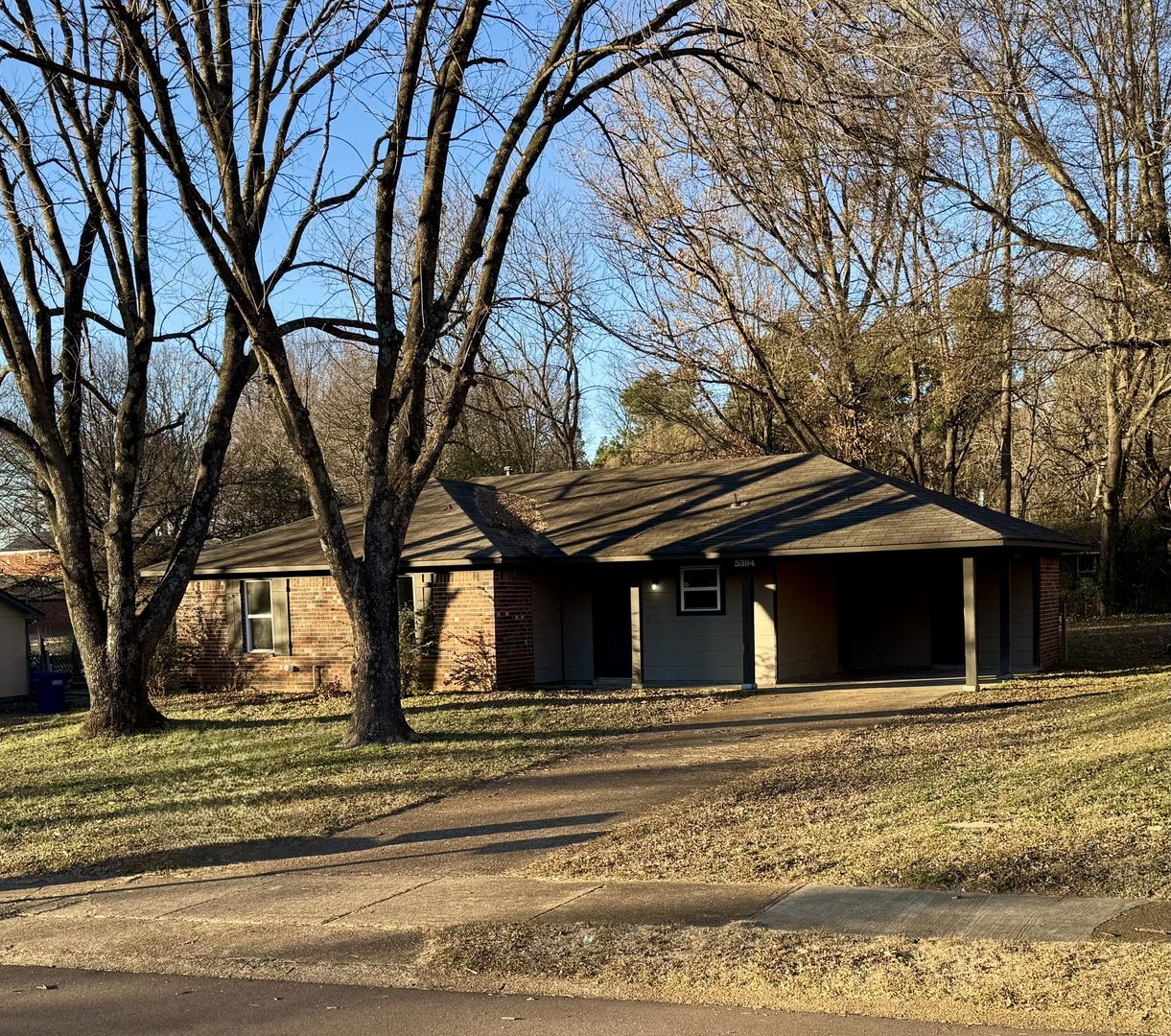 Horn Lake House: 5384 Haynes