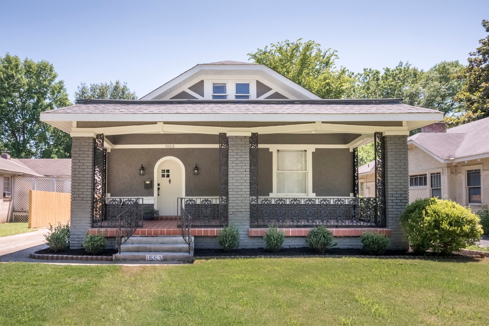 Memphis House: 1553 N. Parkway