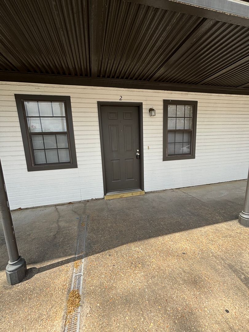 Tupelo Apartment: 405 Lumpkin Avenue