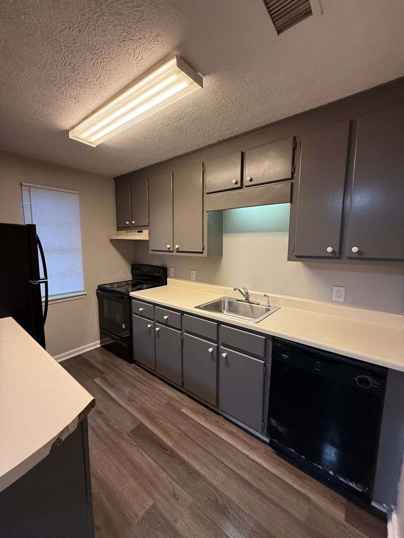 Fulton Apartment: 105 Wheeler Drive