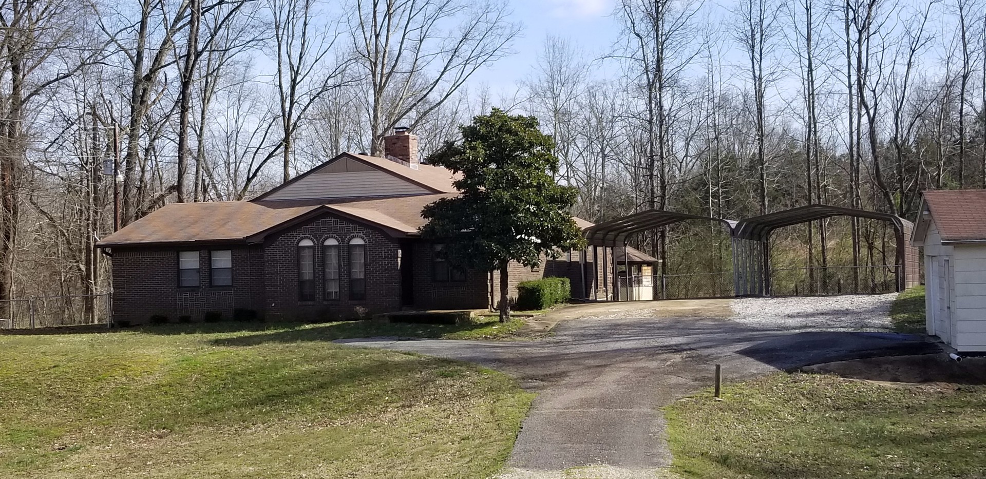 Byhalia House: 2128 N Red Banks Rd