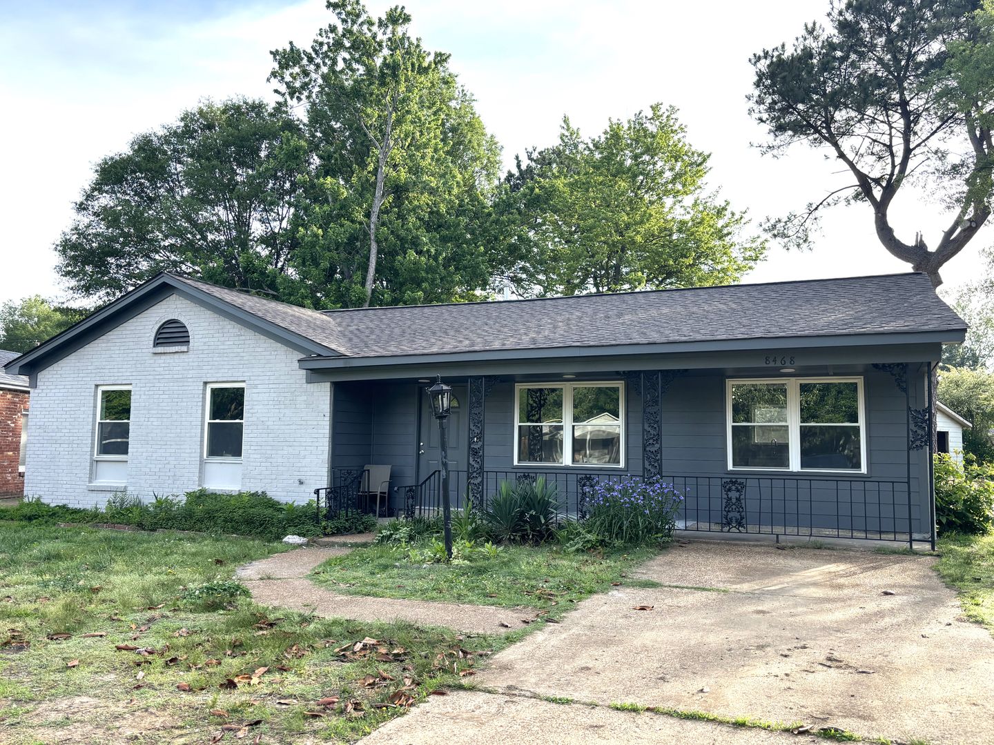 Southaven House: 8468 Cedarcrest Dr
