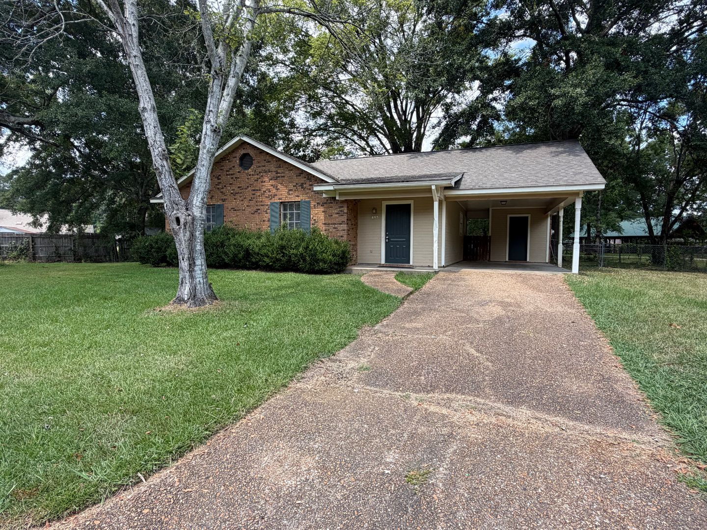Pearl House: 1695 Ravenwood Lane
