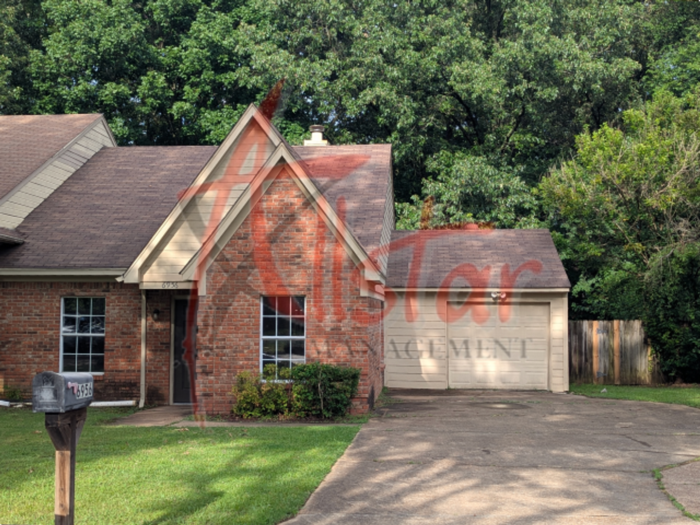 Olive Branch House: 6956 Maury Drive