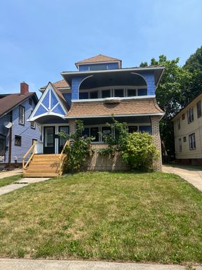 3255 E 139th Street - Up Cleveland, OH 44120 – photo 1