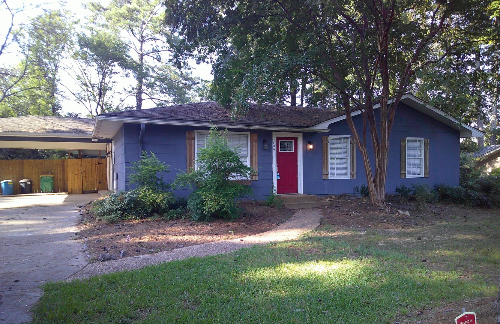 Ridgeland House: 209 Pinehill Drive