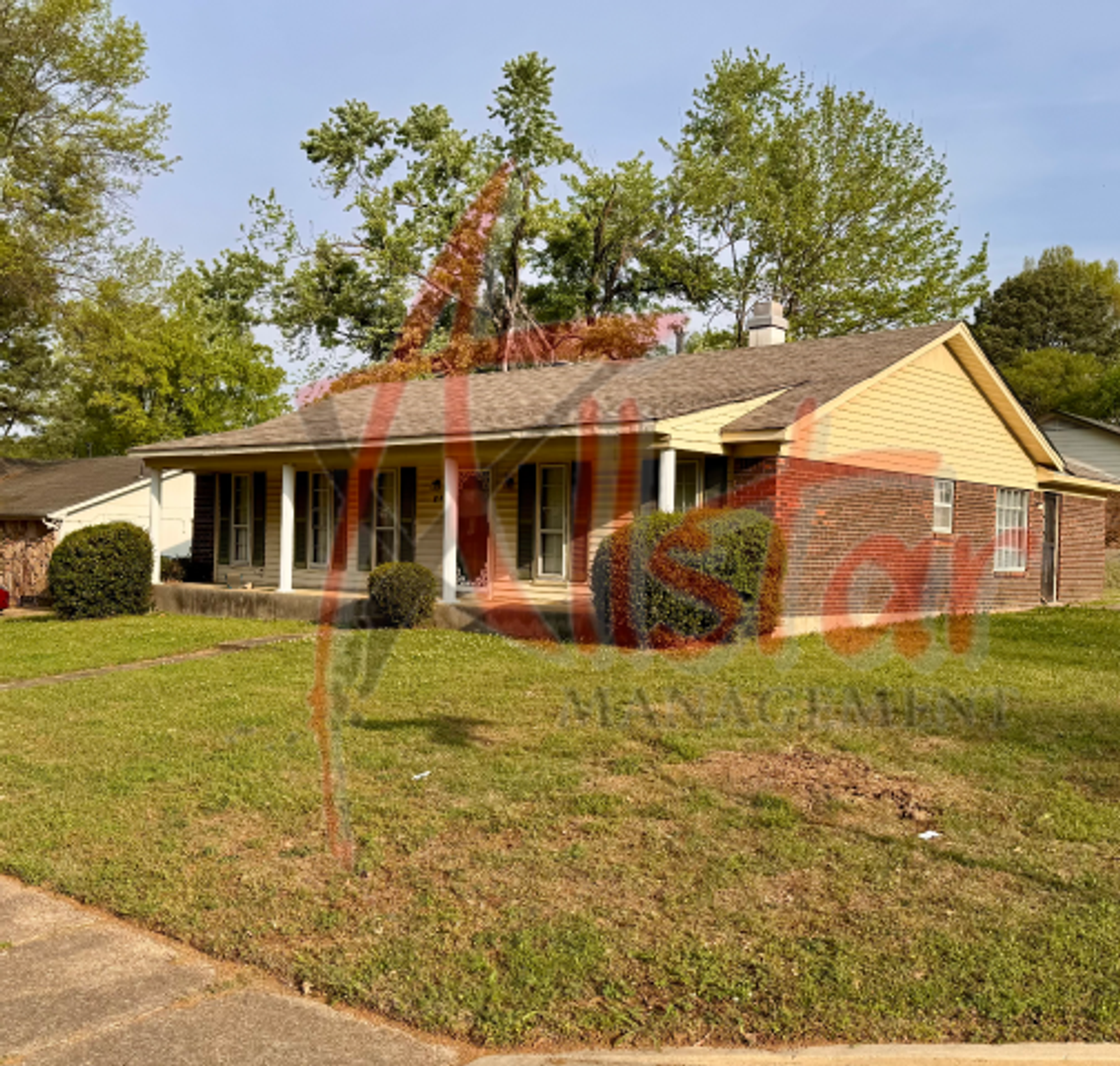 Memphis House: 3084 Greenbranch Drive