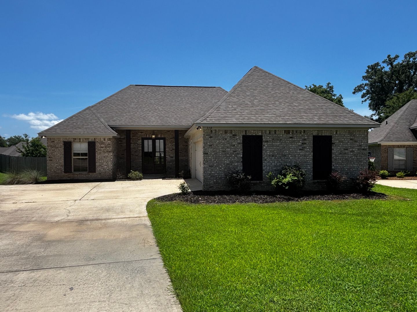 Canton House: 310 Candlewood Ct.