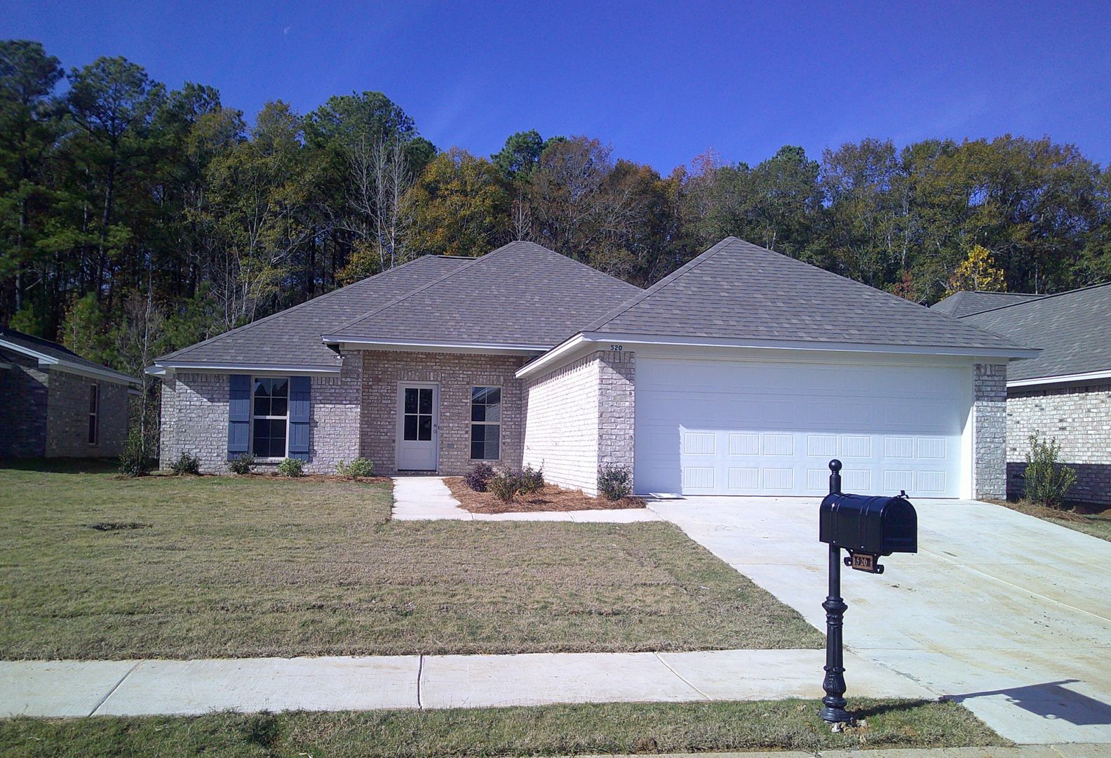 Brandon House: 520 Stonebrook Place