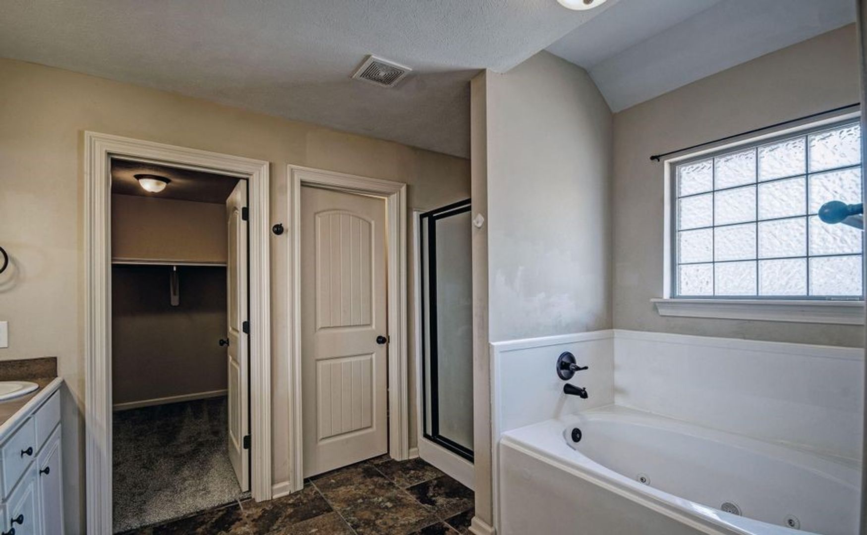 Millhouse Dr 121 - AH 10 of 12