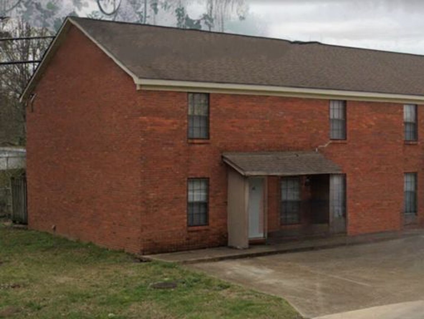 Starkville Apartment: 1212 Louisville Street