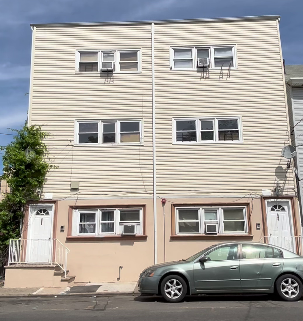 Paterson Apartment: 549 Summer Ave