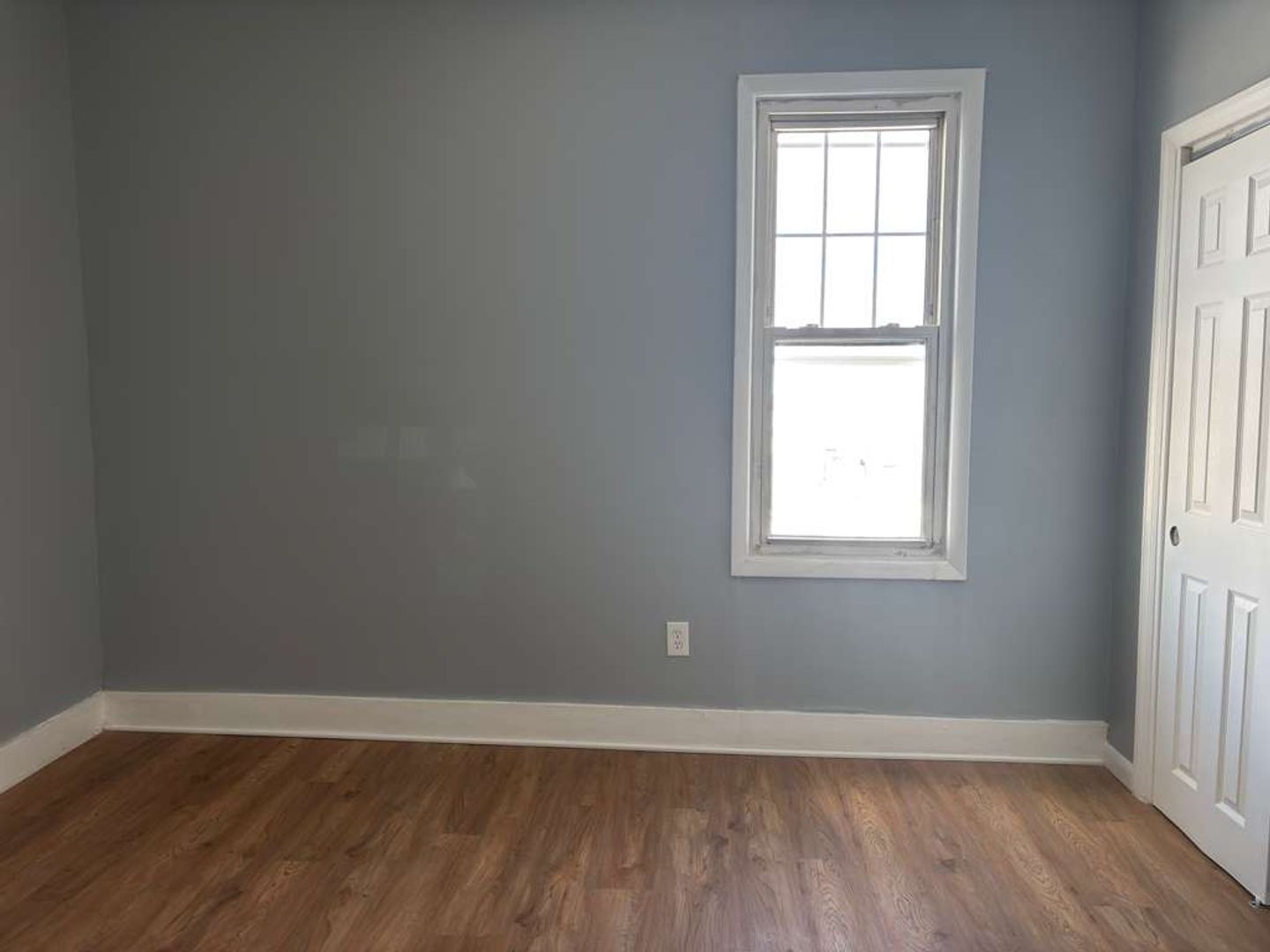 Newark Apartment: 112 S 15