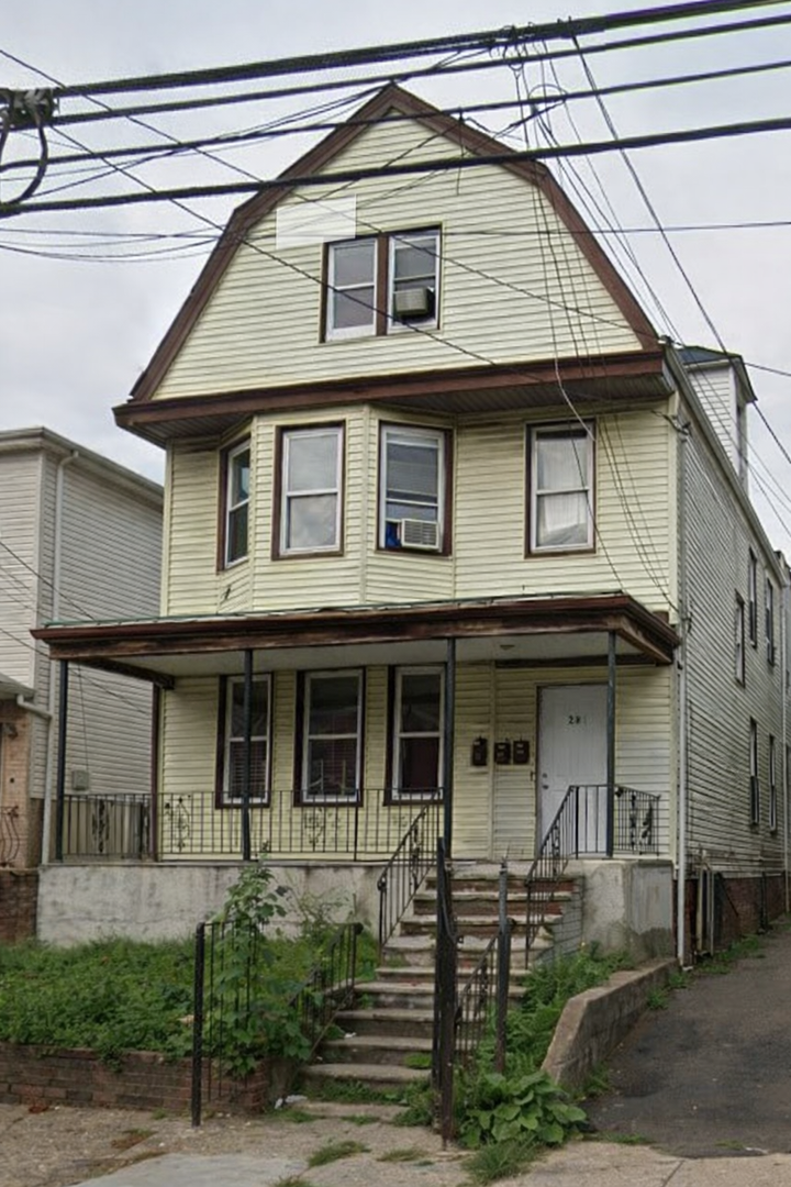 Newark Apartment: 289-291 S 11