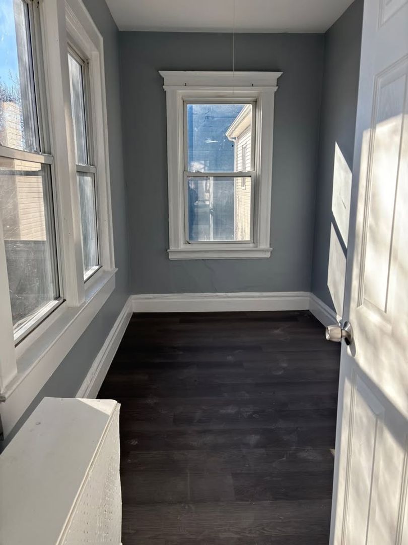 Newark Apartment: 22 Chelsea