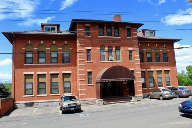 Derby Apartment: 45-51 Bank St.