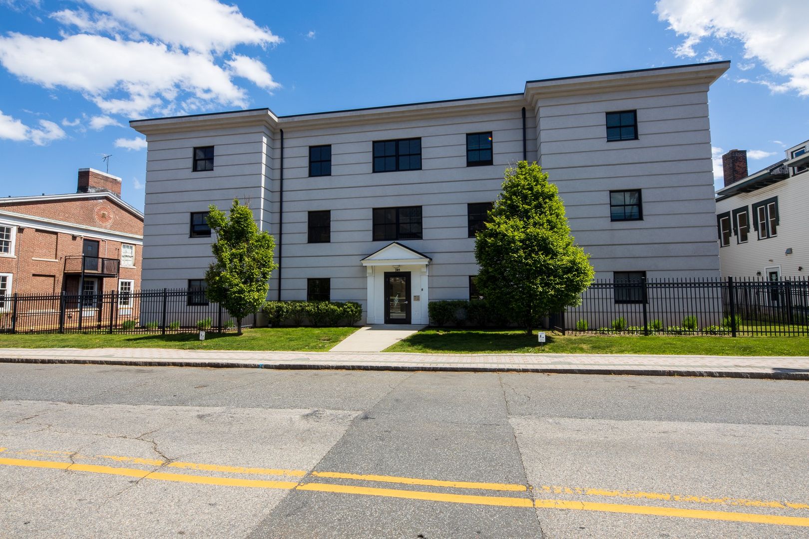 Golden Hill Street Apartments