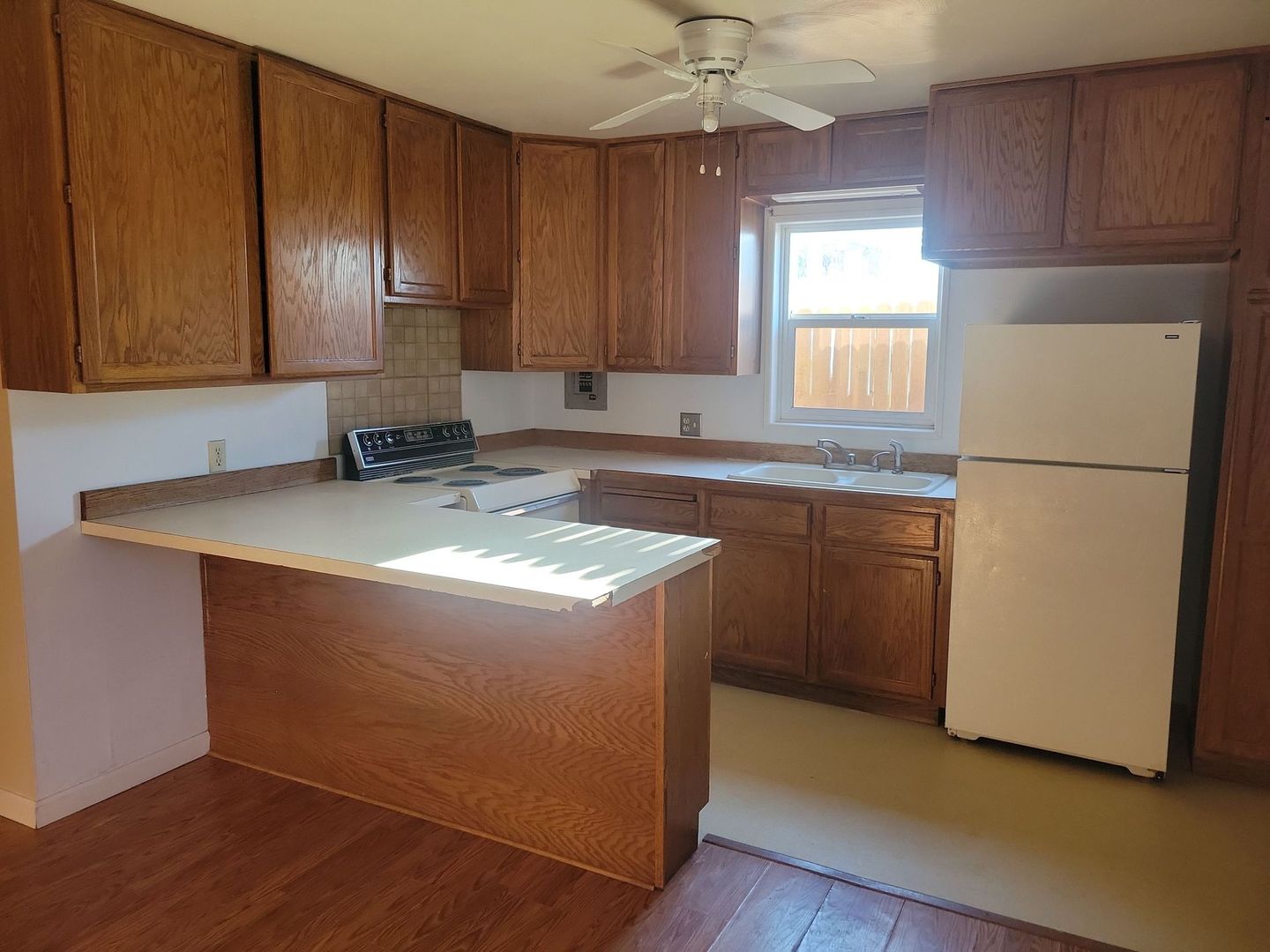 Jerome Apartment: 518 2nd Ave E