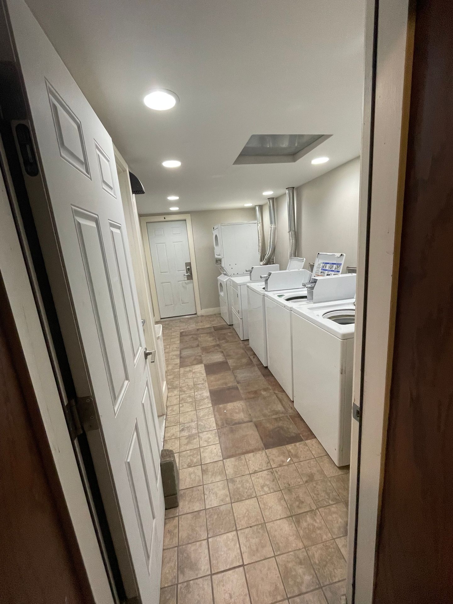 Des Moines Apartment: 2714 Ingersoll Ave