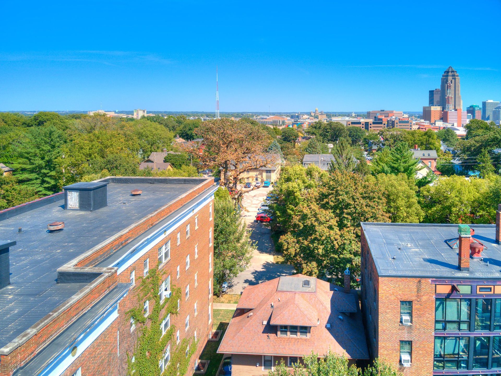 Des Moines Apartment: 732 18th St