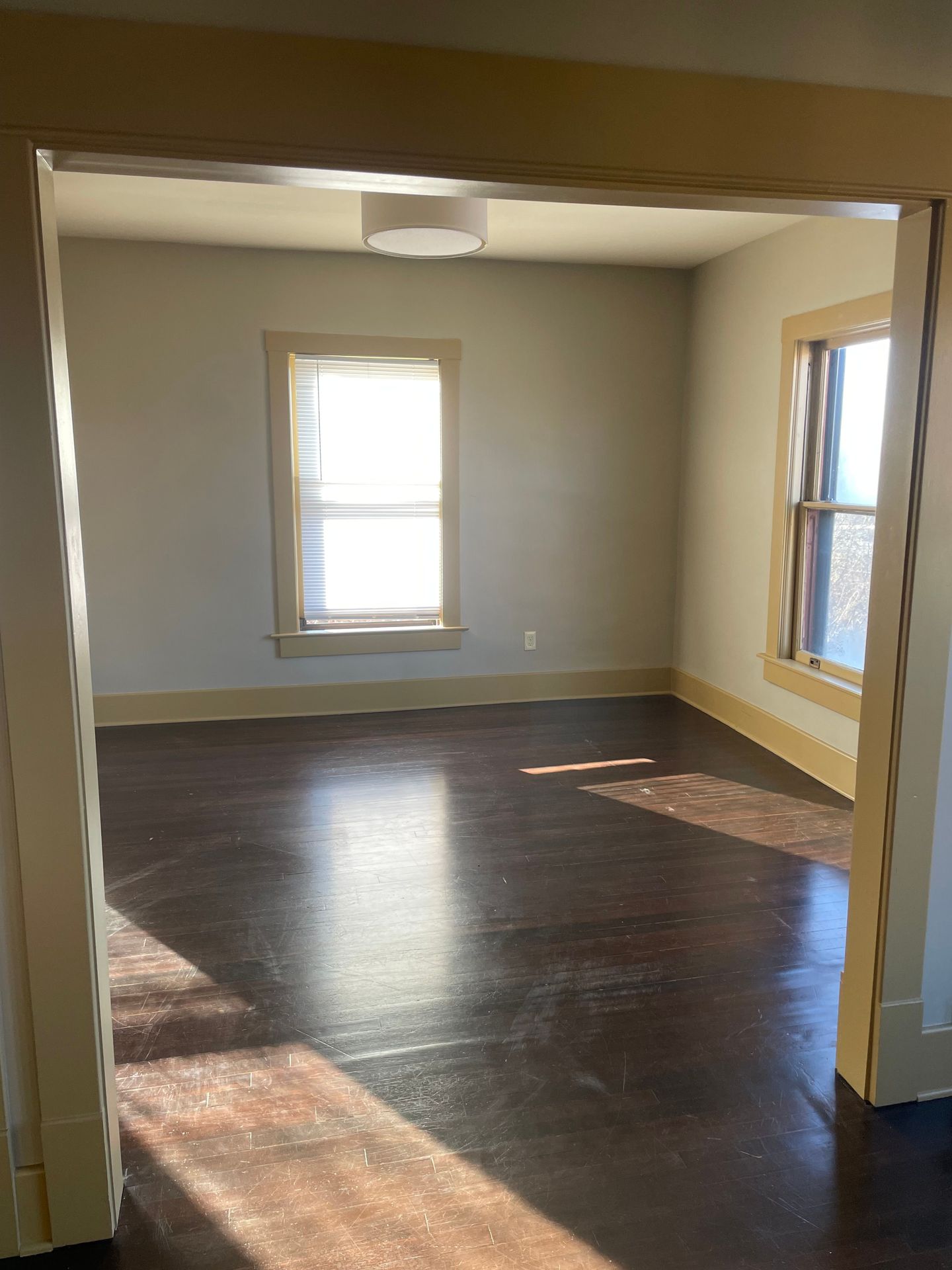 Des Moines Apartment: 641 19th St. / 1821 Woodland Ave