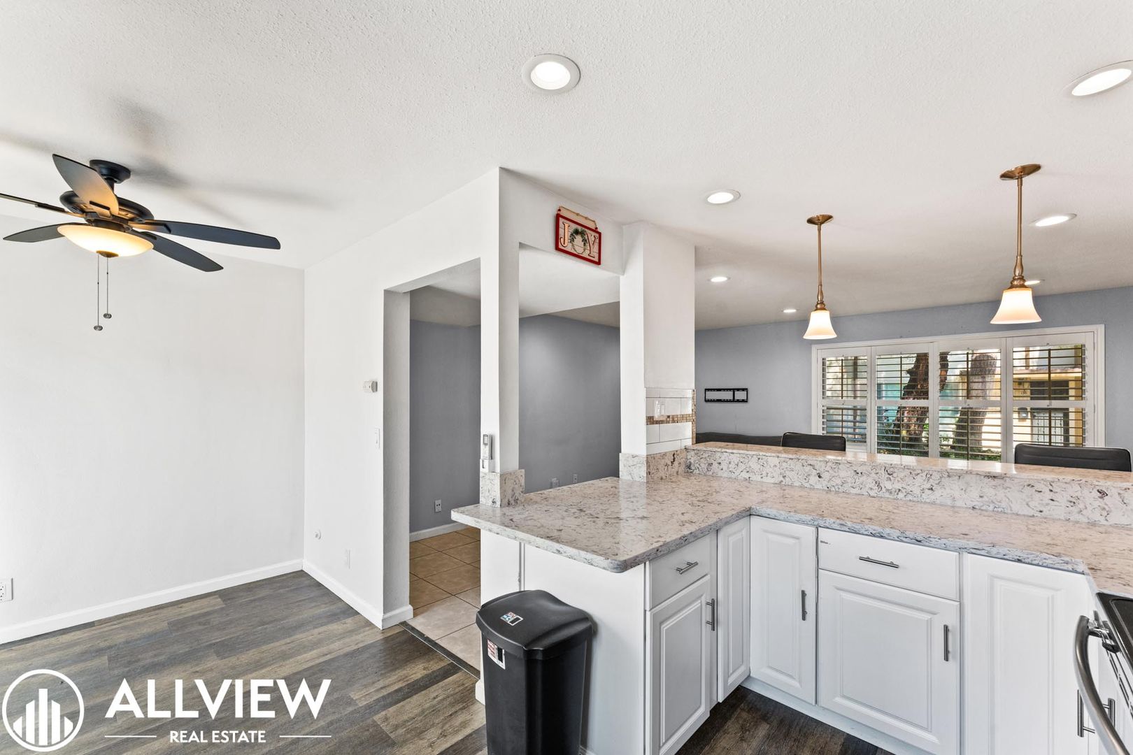 Tustin Townhome: 1722 Mitchell Avenue #154