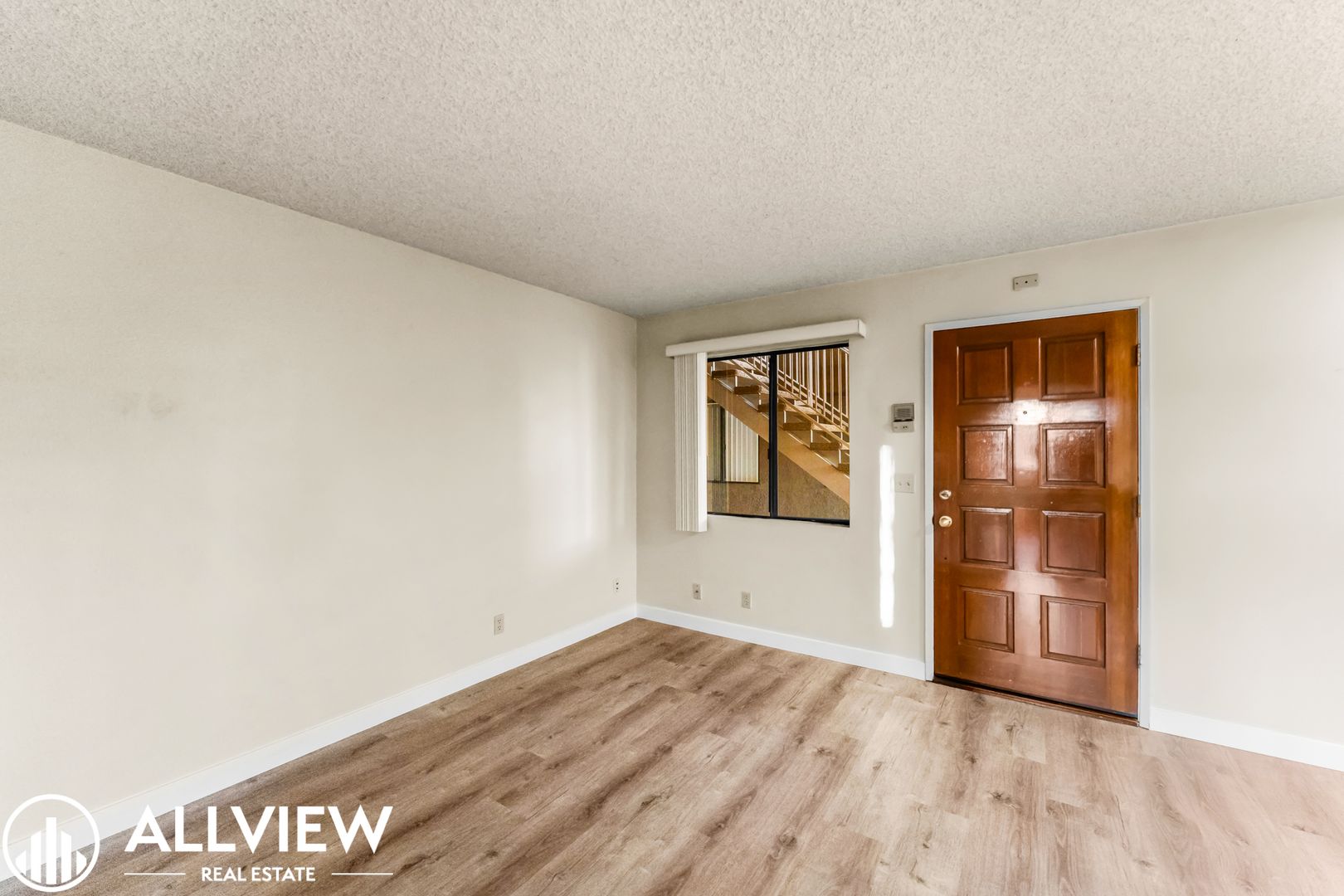 Santa Ana Apartment: 202 East 16th Street