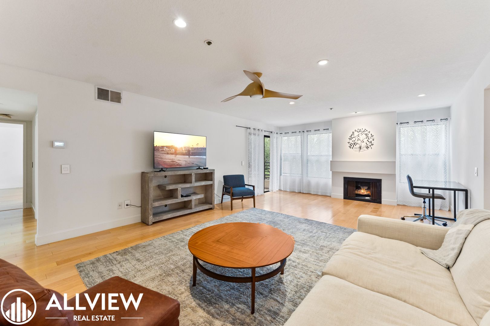 Newport Beach Condo: 280 Cagney Lane
