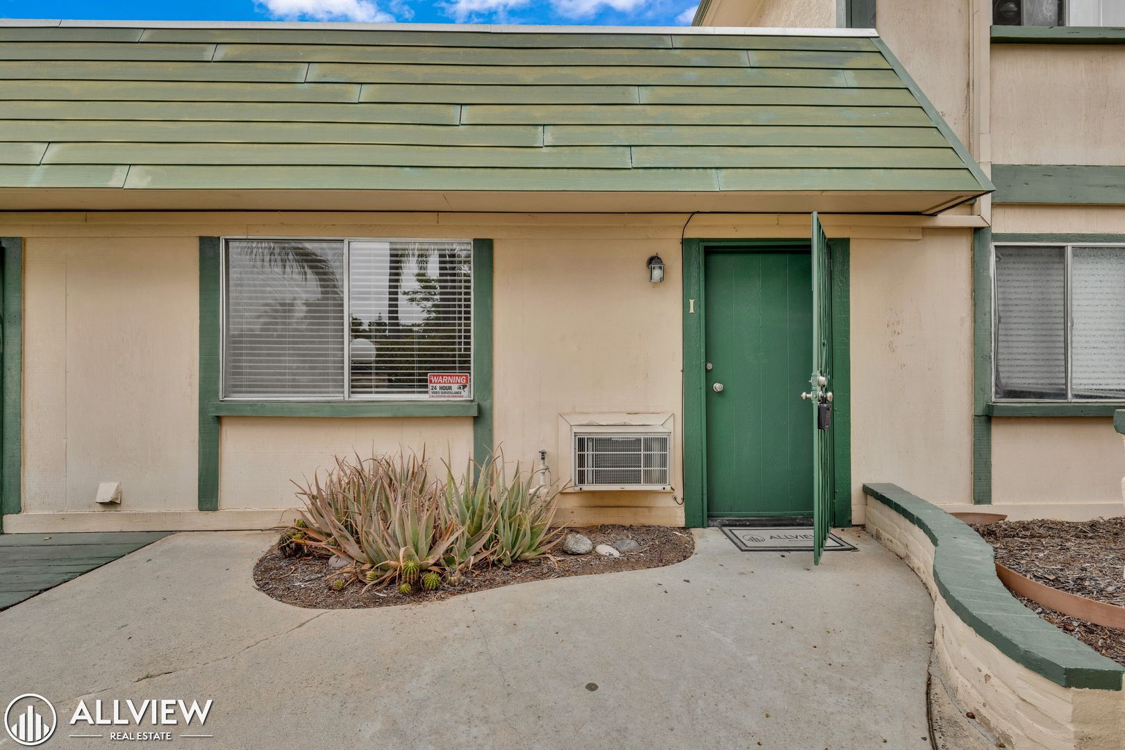 Escondido Apartment: 528-530 S Tulip Street