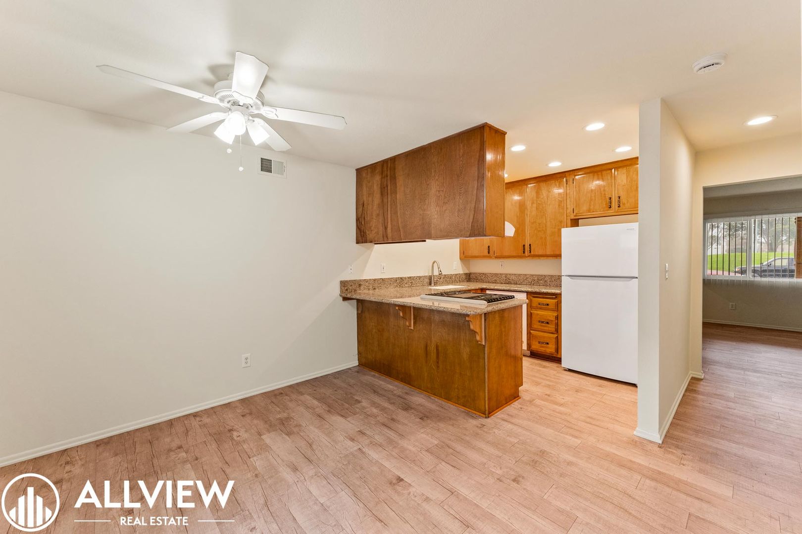 Huntington Beach Apartment: 16731 Bartlett Lane