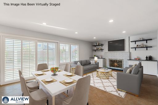Beautiful 5 Bed, 3 Bath Available In Huntington Beach – photo 1