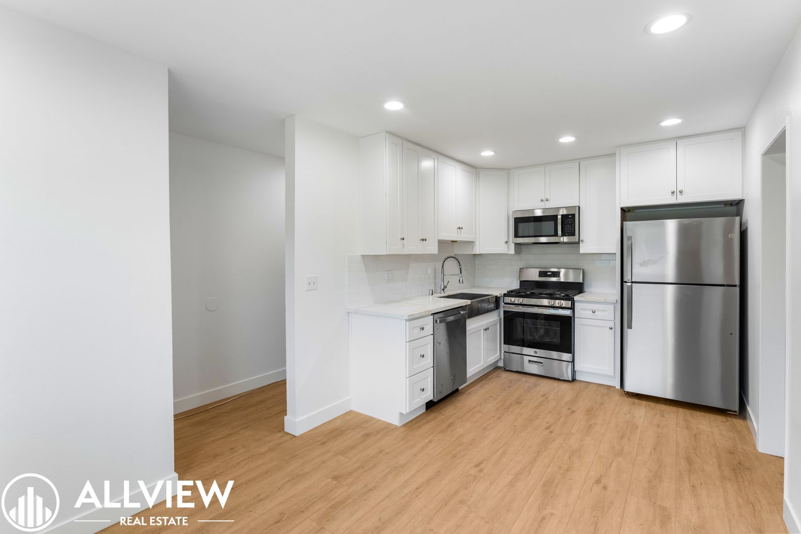 Huntington Beach Apartment: 16651 Tunstall Lane