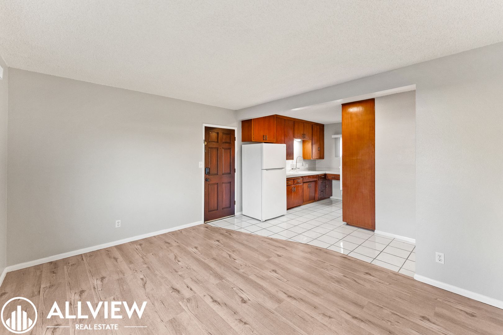 Seal Beach Apartment: 136 13th Street