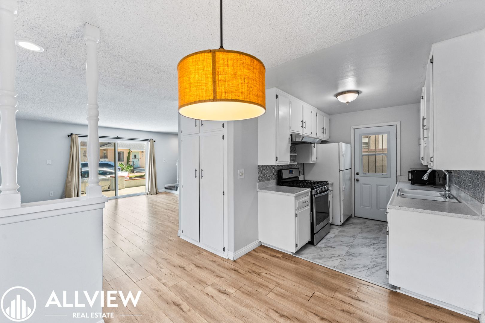 Seal Beach Apartment: 253 17th Street