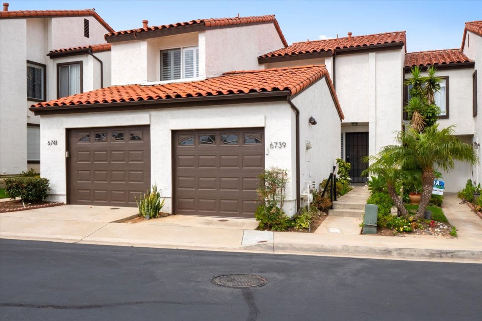 Carlsbad Townhome: 6739 Heath Court
