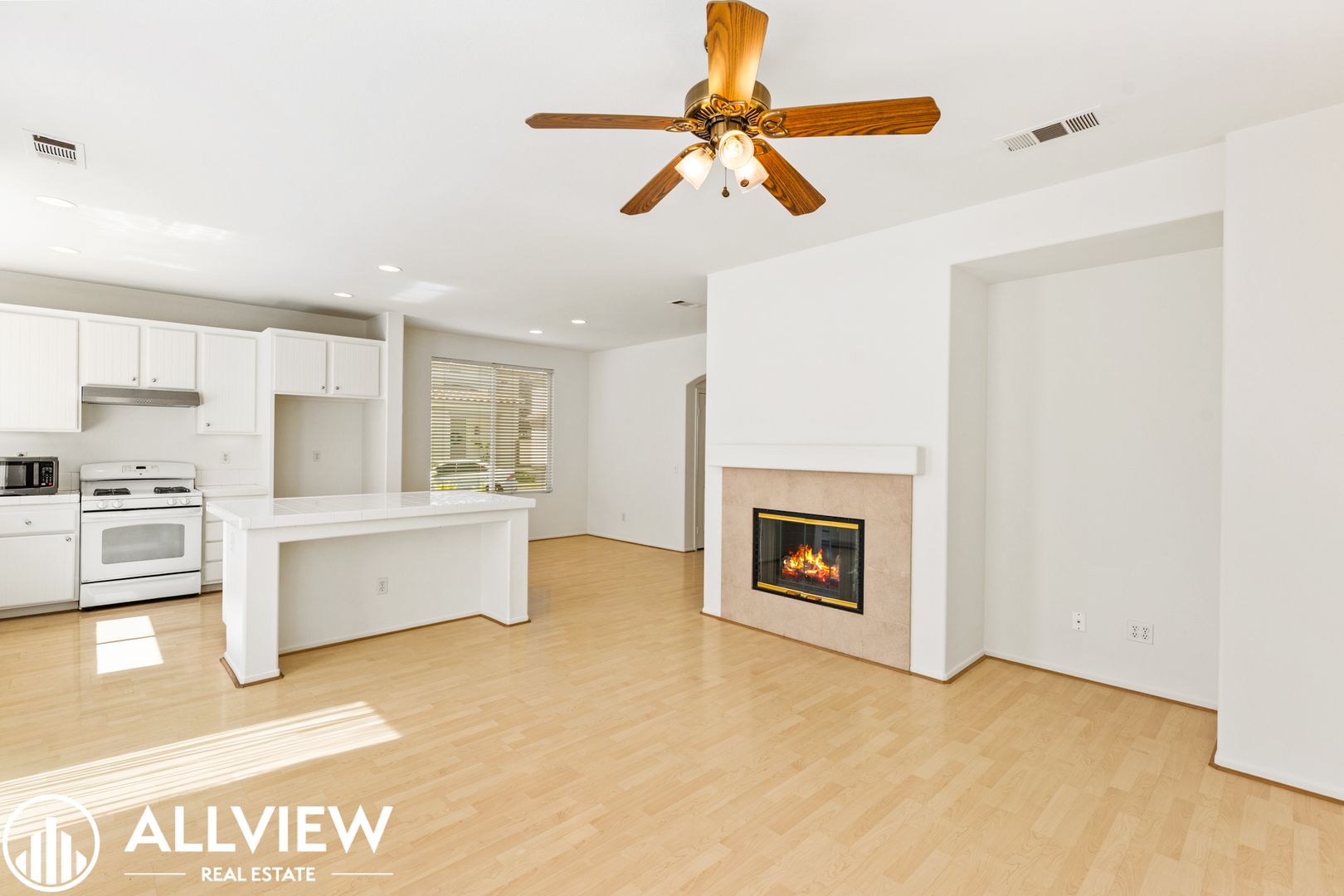 Irvine House: 31 Dahlia