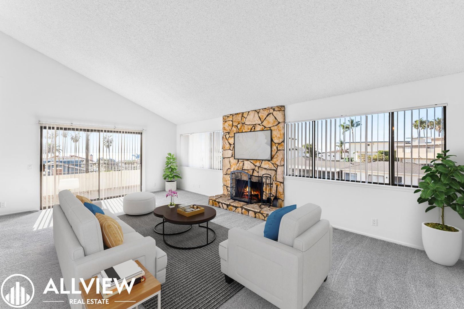 San Clemente Apartment: 503 Avenida Victoria