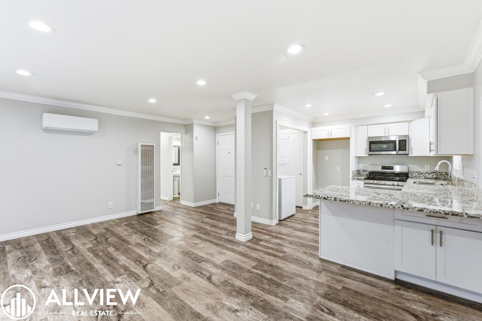 Costa Mesa Apartment: 2417 Orange Ave