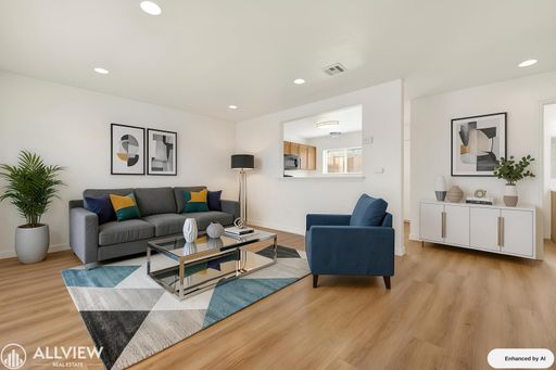 Charming 2-Bed, 1.5-Bath Townhome in Escondido – photo 1