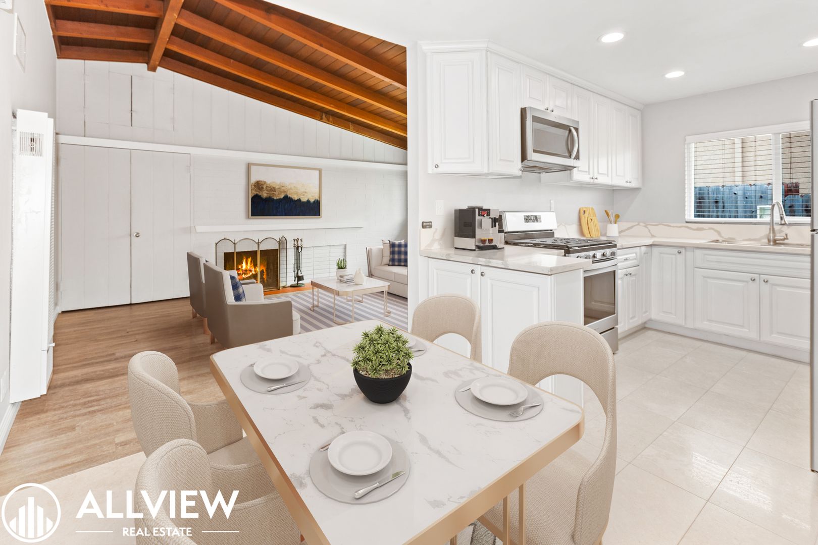 San Clemente Apartment: 311 Avenida Santa Barbara