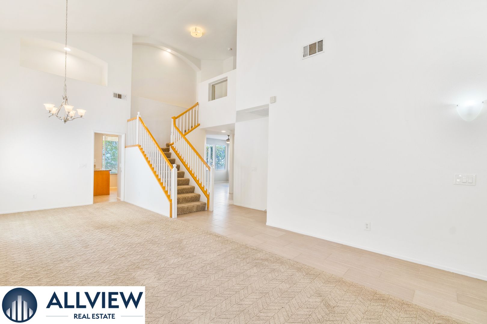 Irvine House: 9 Windarbor Lane