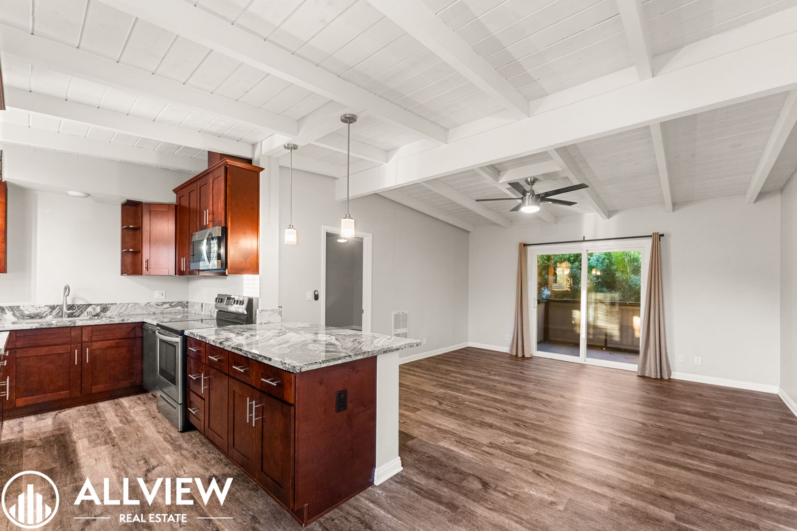 Costa Mesa Apartment: 2466 Santa Ana Ave