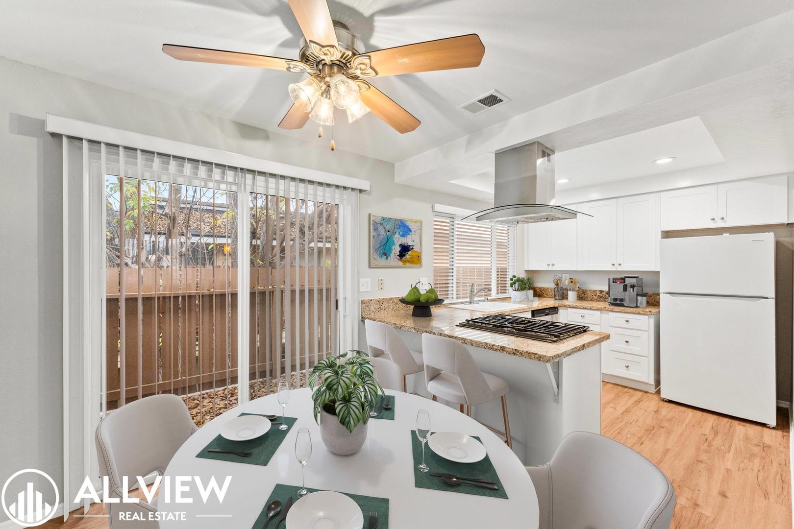 Huntington Beach Apartment: 16781 Bardon Lane