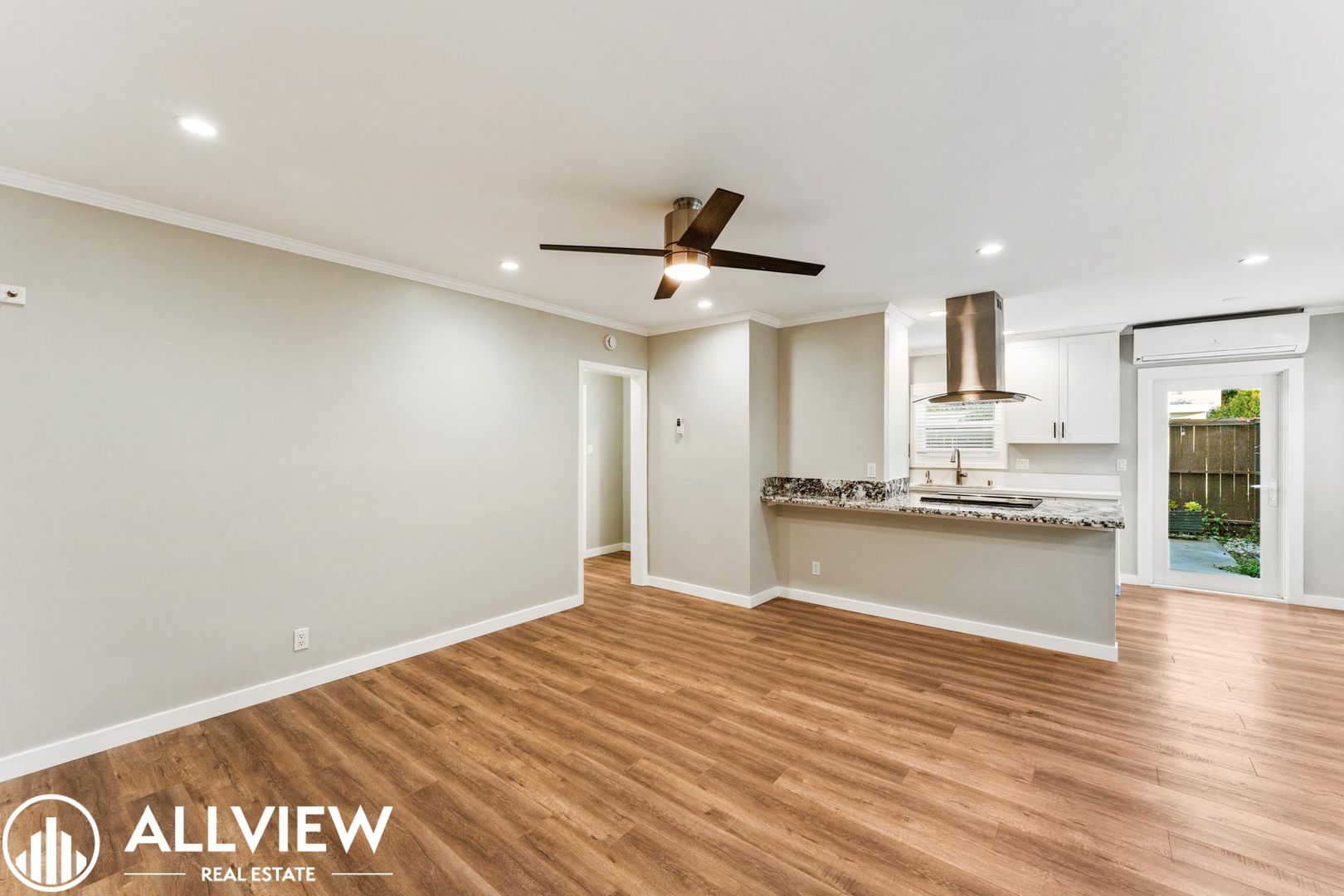 Costa Mesa Apartment: 2682 Santa Ana Ave